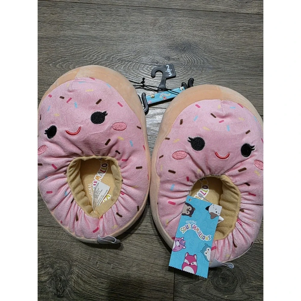 New - Squishmallows - Dabria The Doughnut Child Slippers - Size 2/3